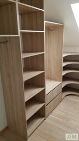 Гардеробная под лестницей Анаполис